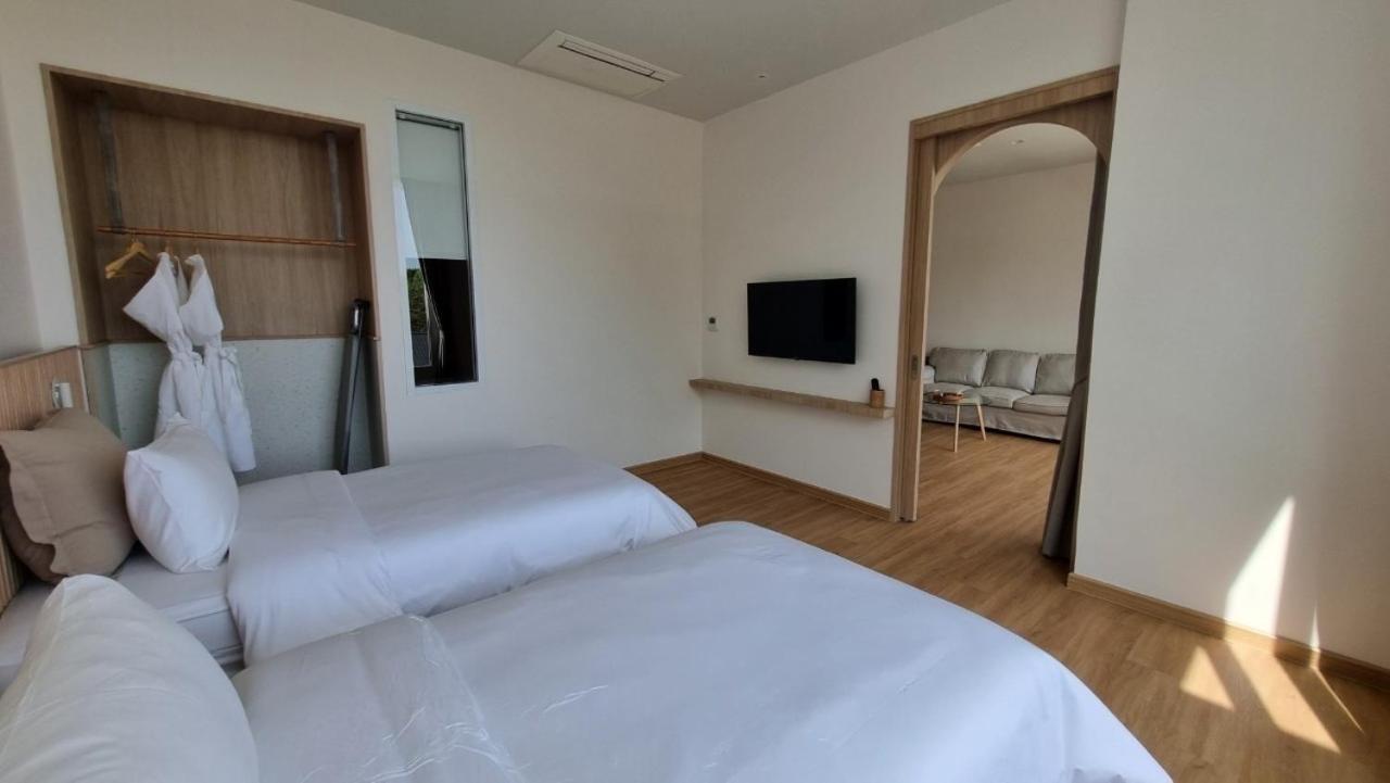 Punn Hotel Korat Накхонратчасима Экстерьер фото
