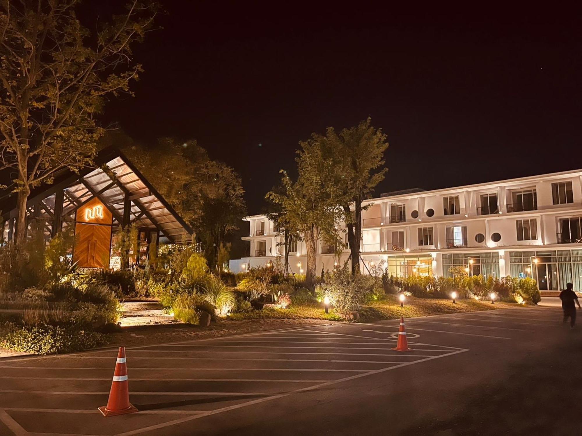 Punn Hotel Korat Накхонратчасима Экстерьер фото